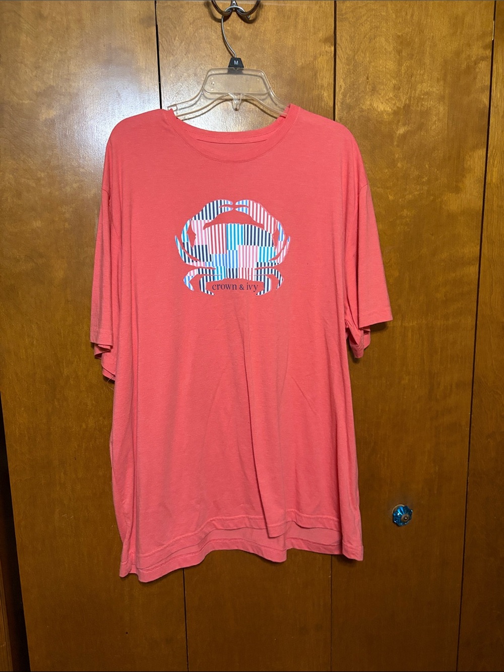 crown & ivy - Coral Short-Sleeve Crewneck Tee with Striped Crab Graphic